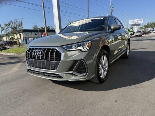 2024 Audi Q3 45 S line Premium