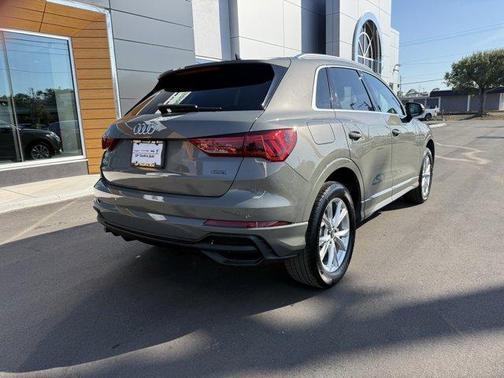 2024 Audi Q3 45 S line Premium