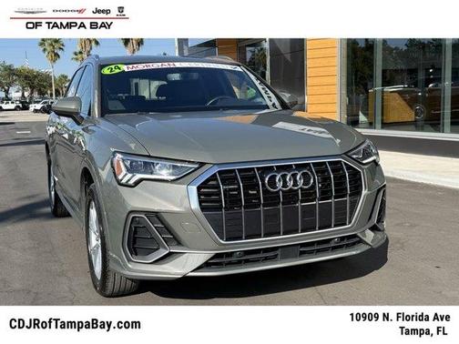 2024 Audi Q3 45 S line Premium