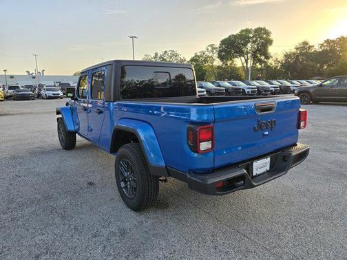 2025 Jeep Gladiator Sport S