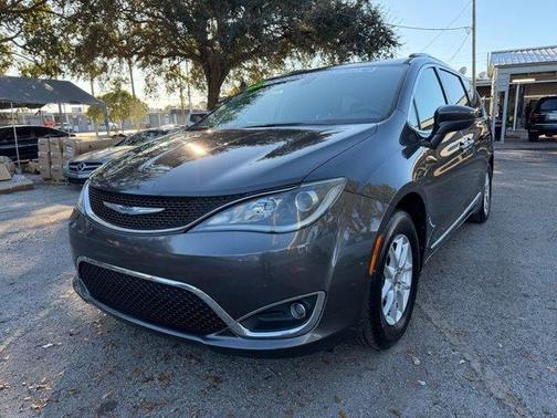 2020 Chrysler Pacifica Touring-L