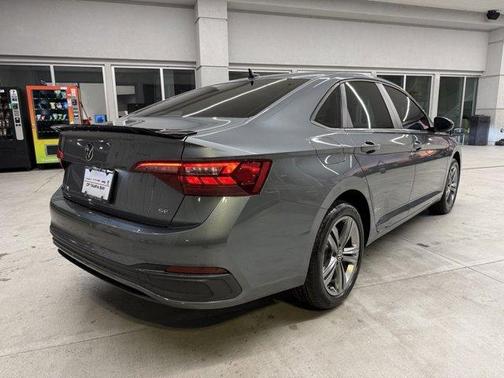 2022 Volkswagen Jetta 1.5T SE