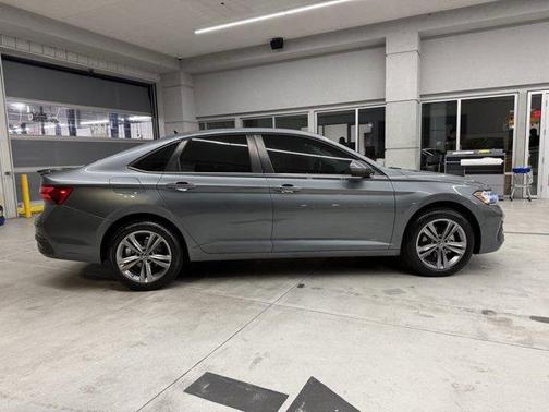 2022 Volkswagen Jetta 1.5T SE