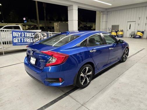 2017 Honda Civic Touring