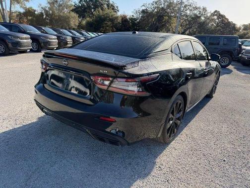 2023 Nissan Maxima SR