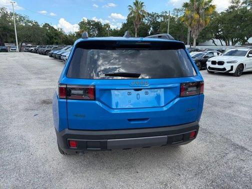 Hydro Blue Pearlcoat 2026 Jeep Cherokee LAREDO/LIMITED