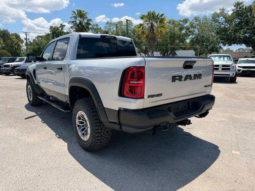 Silver Zynith 2026 RAM 1500 RHO