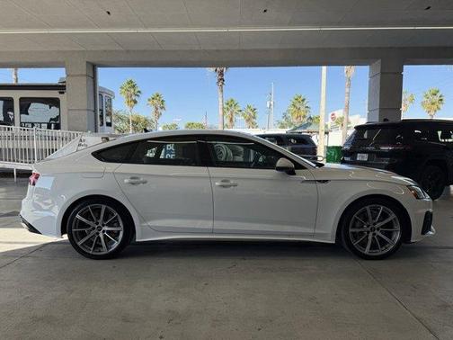 2025 Audi A5 Sportback S line Premium