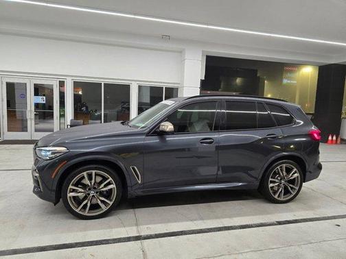 2021 BMW X5 M50i
