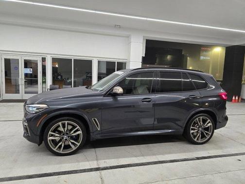 2021 BMW X5 M50i