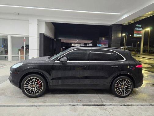 2021 Porsche Cayenne S