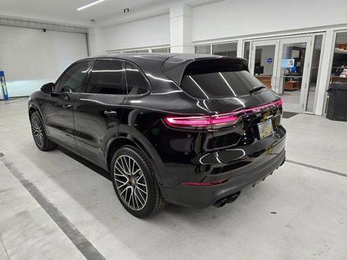 2023 Porsche Cayenne 
