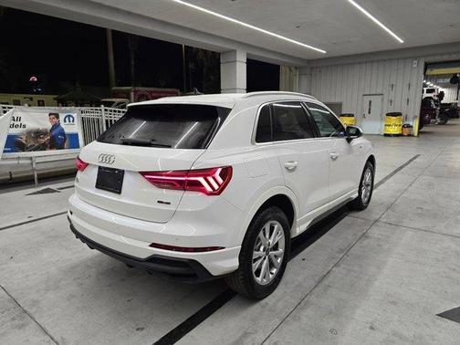 2025 Audi Q3 45 S line Premium