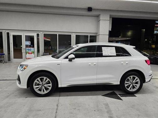 2025 Audi Q3 45 S line Premium