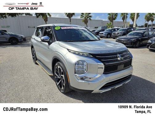2022 Mitsubishi Outlander SE