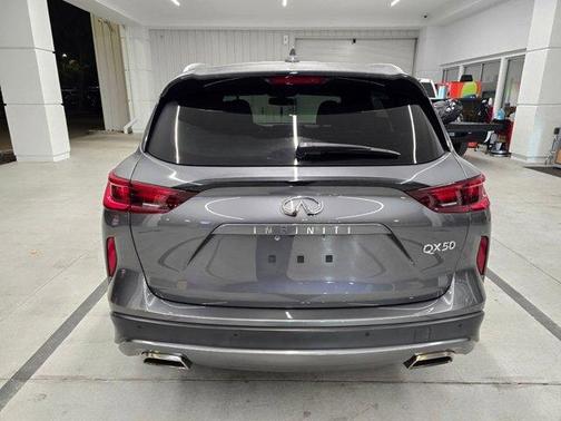 2022 INFINITI QX50 Luxe
