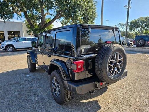 Black Clearcoat 2025 Jeep Wrangler Sahara