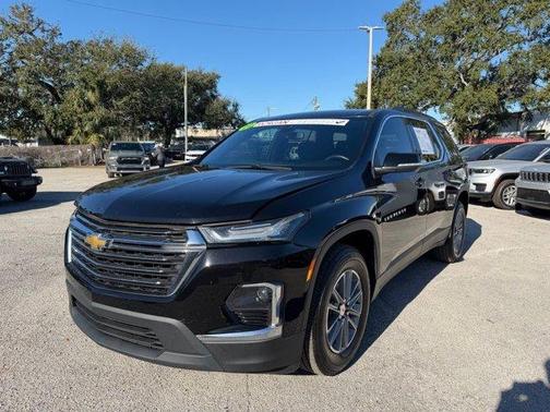 2022 Chevrolet Traverse LT Cloth