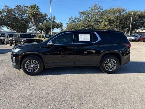 2022 Chevrolet Traverse LT Cloth