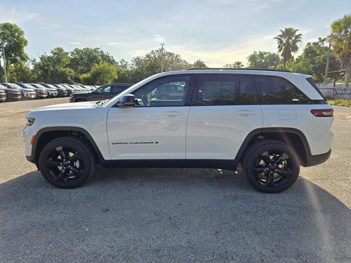 2025 Jeep Grand Cherokee Altitude