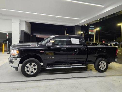 Diamond Black 2024 RAM 2500 Big Horn