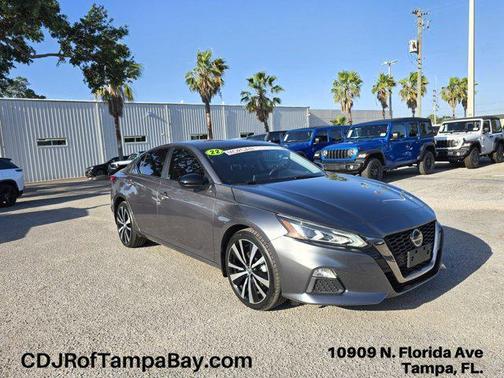 2022 Nissan Altima SR Intelligent AWD