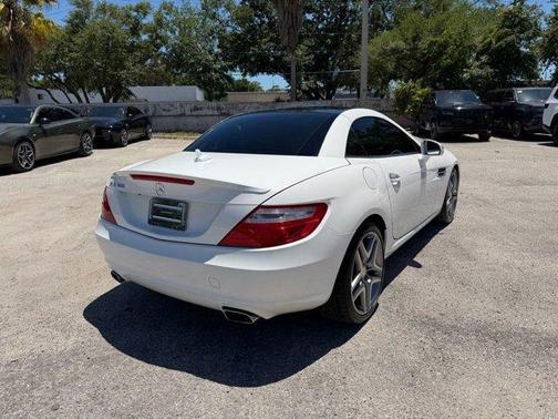 White 2016 Mercedes-Benz SLK-Class SLK300
