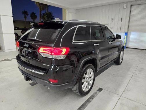 Diamond Black 2017 Jeep Grand Cherokee Limited