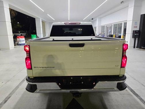 Summit White 2023 Chevrolet Silverado 1500 LT