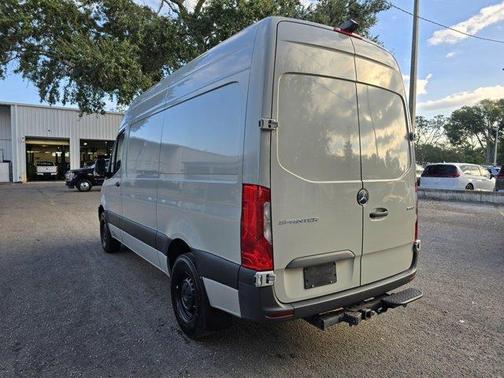 2022 Mercedes-Benz Sprinter 1500 Standard Roof
