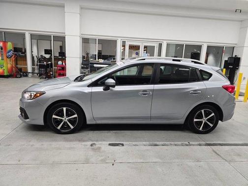 Ice Silver Metallic 2021 Subaru Impreza Premium