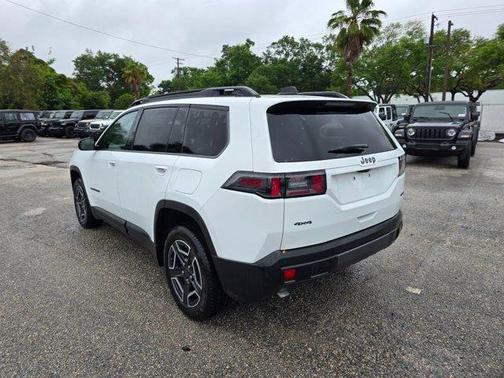 Bright White Clearcoat 2026 Jeep Cherokee LAREDO/LIMITED