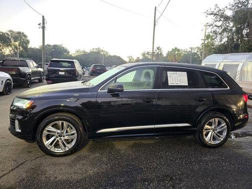 2024 Audi Q7 55 Premium Plus