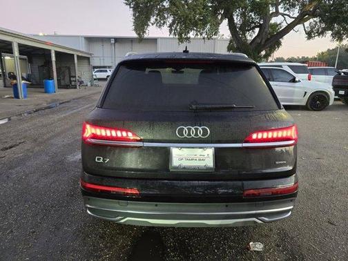 2024 Audi Q7 55 Premium Plus