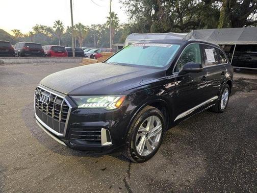 2024 Audi Q7 55 Premium Plus