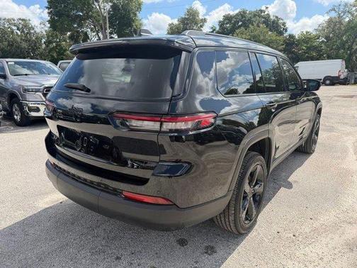 Diamond Black 2025 Jeep Grand Cherokee L Laredo