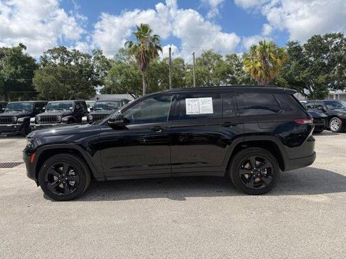 Diamond Black 2025 Jeep Grand Cherokee L Laredo