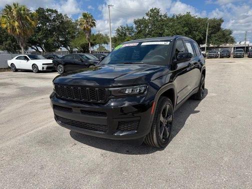 Diamond Black 2025 Jeep Grand Cherokee L Laredo