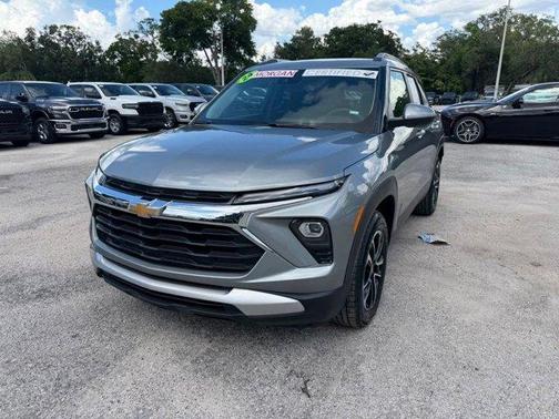 Sterling Gray Metallic 2024 Chevrolet Trailblazer LT