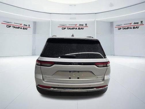Silver Zynith 2022 Jeep Grand Cherokee Limited