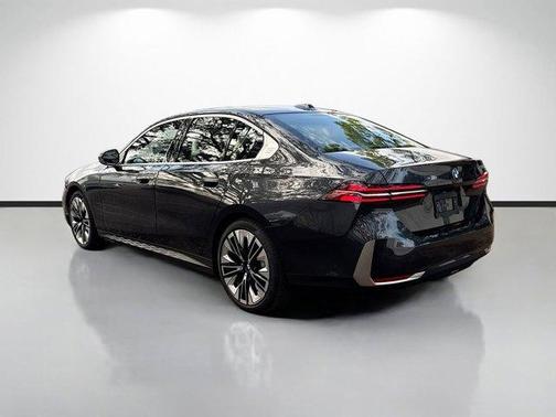 Dark Graphite 2026 BMW 530 i