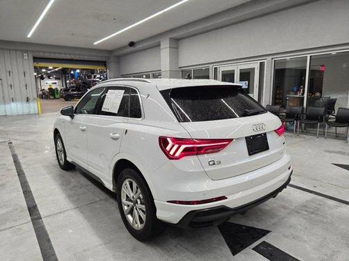 2025 Audi Q3 45 S line Premium