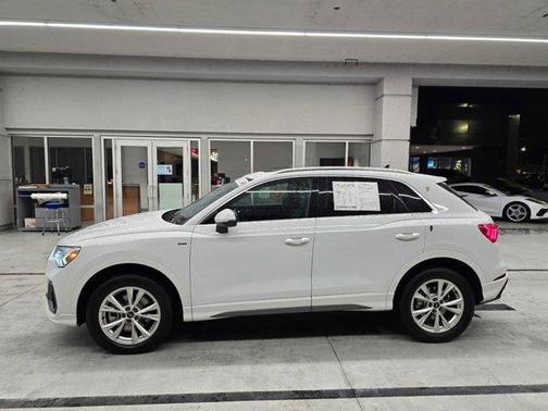 2025 Audi Q3 45 S line Premium