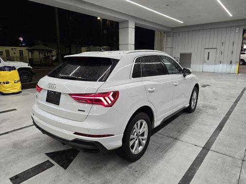 2025 Audi Q3 45 S line Premium