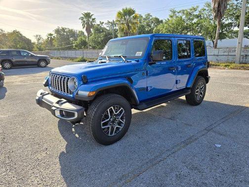 2025 Jeep Wrangler 4-Door Sahara 4x4