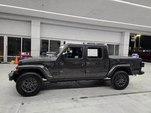 2024 Jeep Gladiator Sport