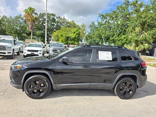 Diamond Black 2019 Jeep Cherokee Latitude Plus
