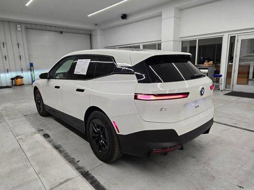 Alpine White 2023 BMW iX xDrive50