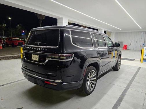 Diamond Black 2022 Jeep Grand Wagoneer Series II