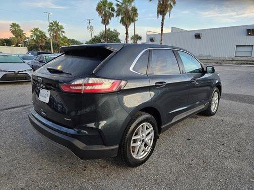2022 Ford Edge SEL